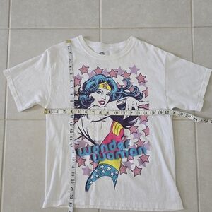 DC Comics Vintage size S Small retro Women's White Wonder Woman Graphic T-Shirt